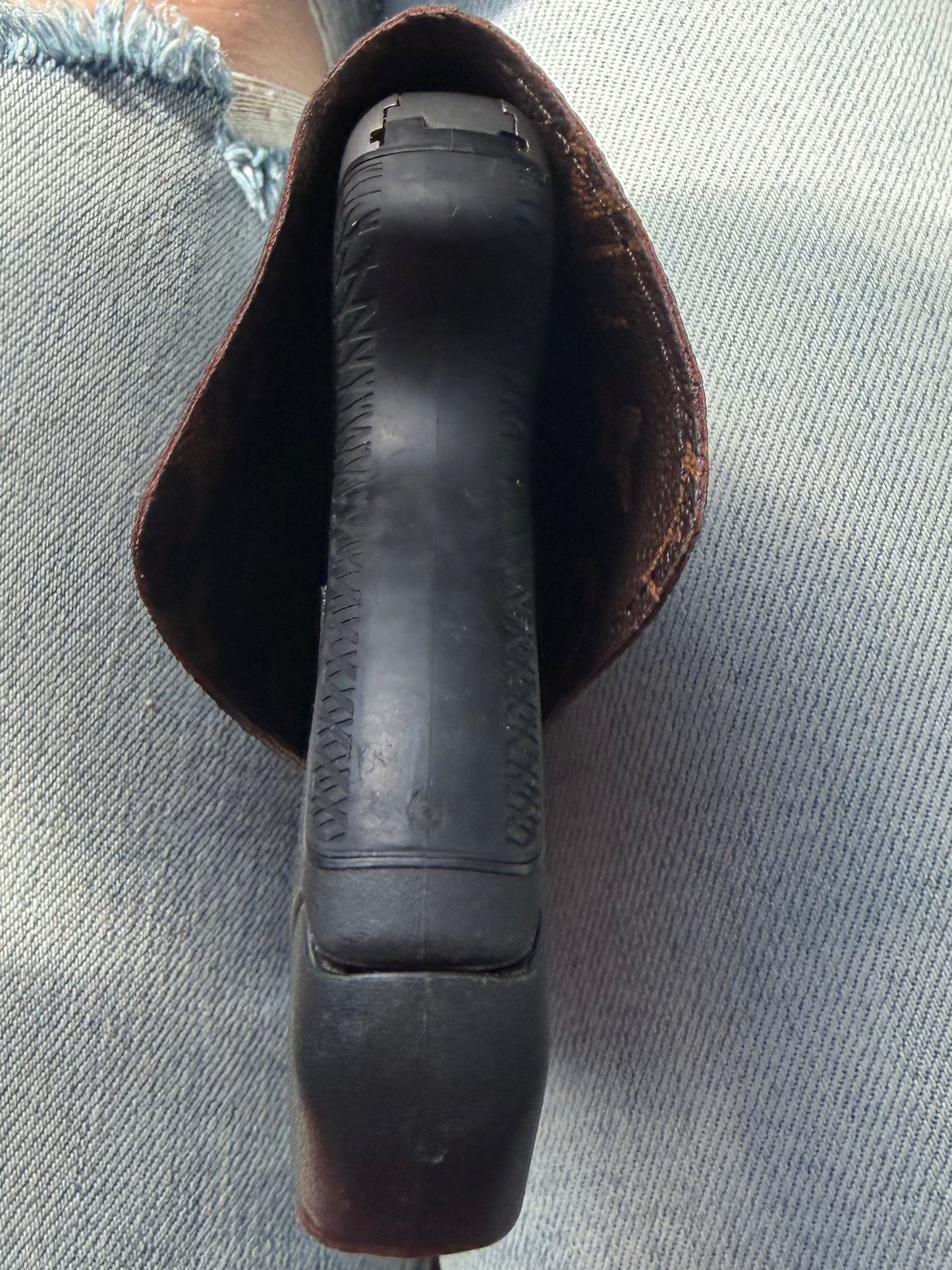 compact concealed-carry style holsters