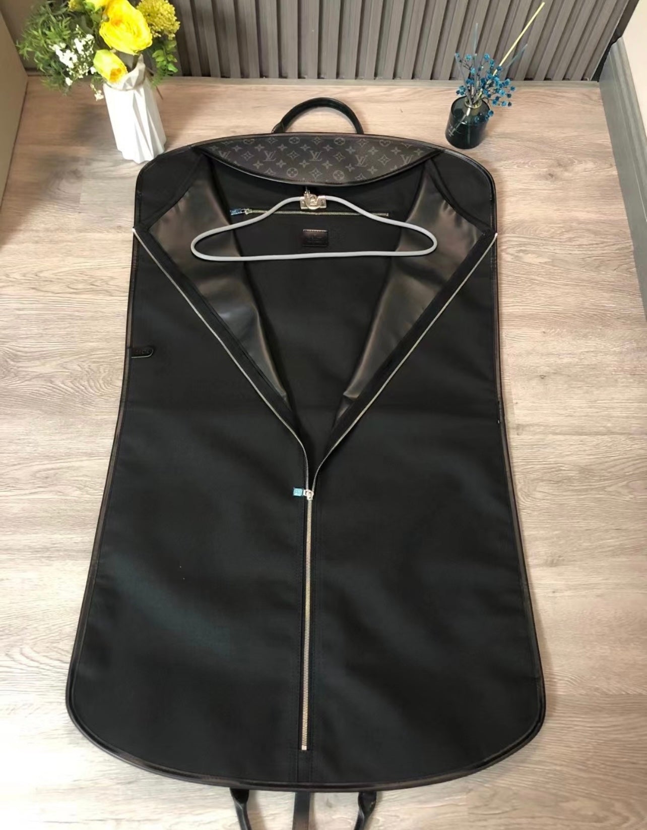 Garment bag