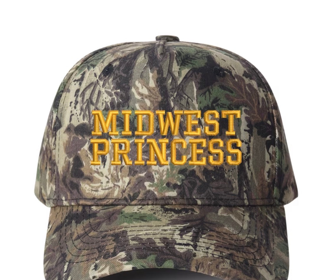 Midwest Princess 👑
Small-town roots. Big-time style.
