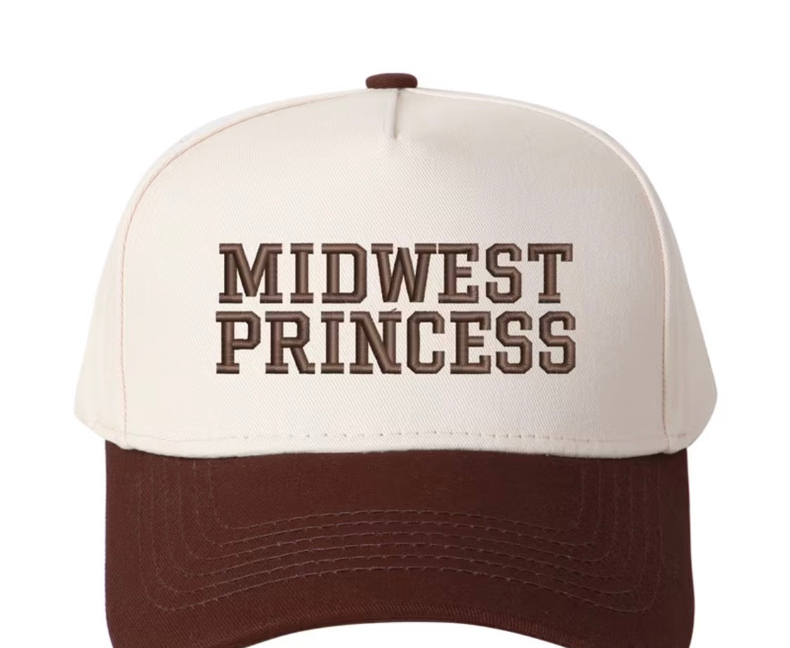 Midwest Princess 👑
Small-town roots. Big-time style.