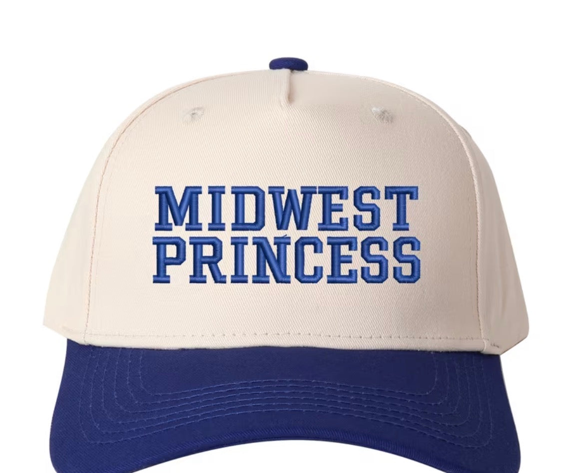 Midwest Princess 👑
Small-town roots. Big-time style.