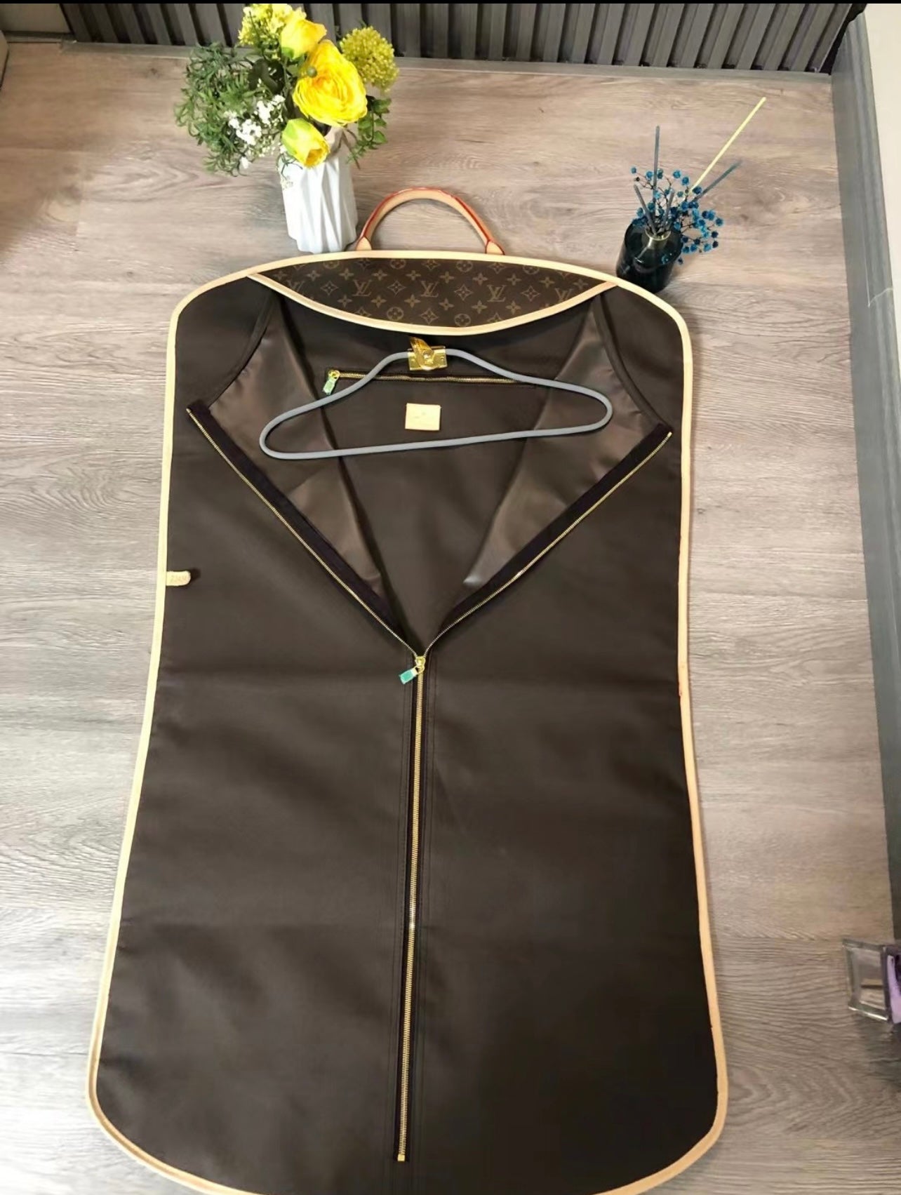 Garment bag