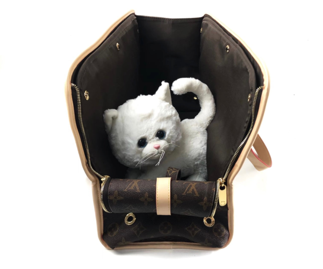 Pampered pooch carrier