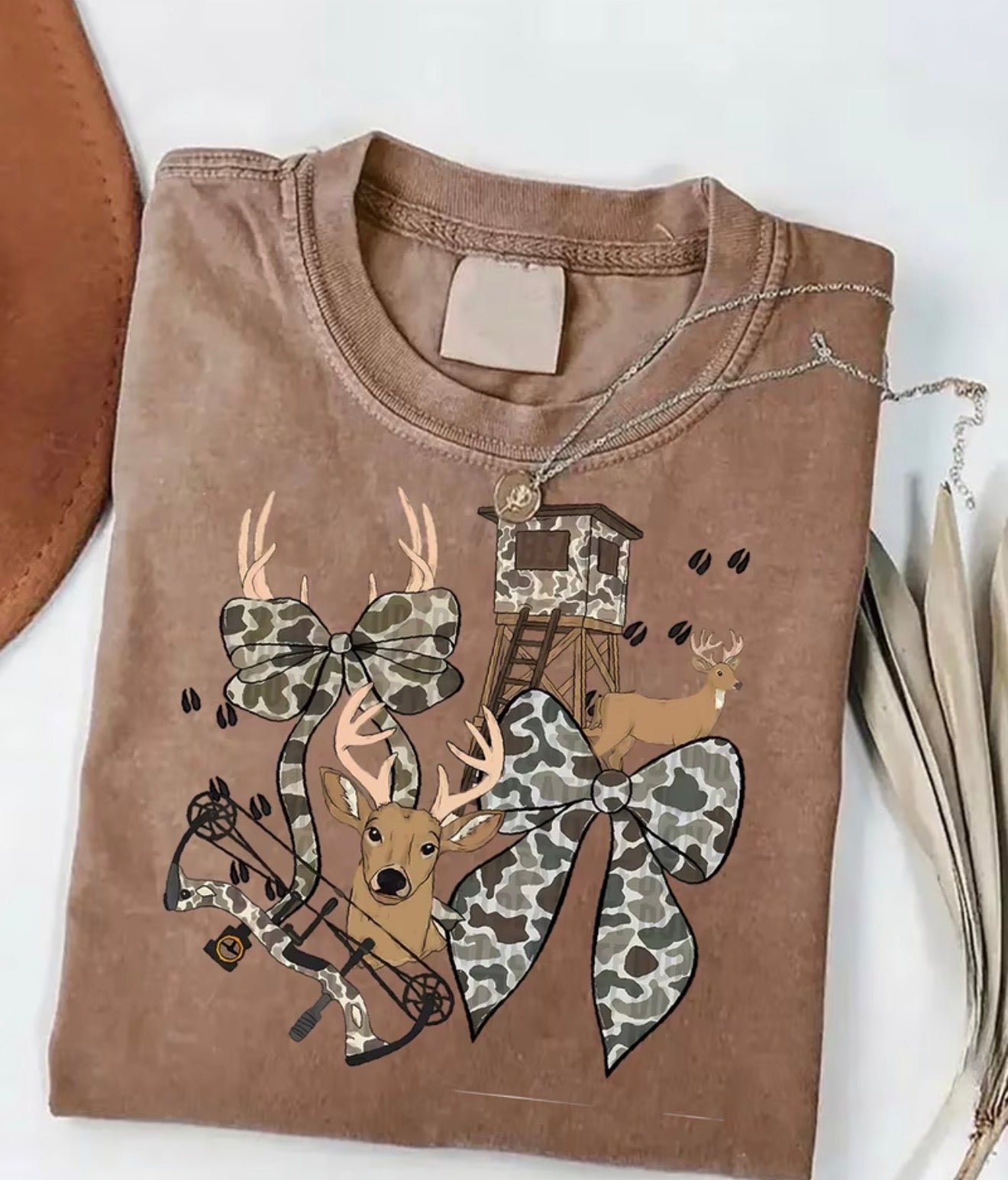 “Hunting girl” rust/brown graphic t-shirt