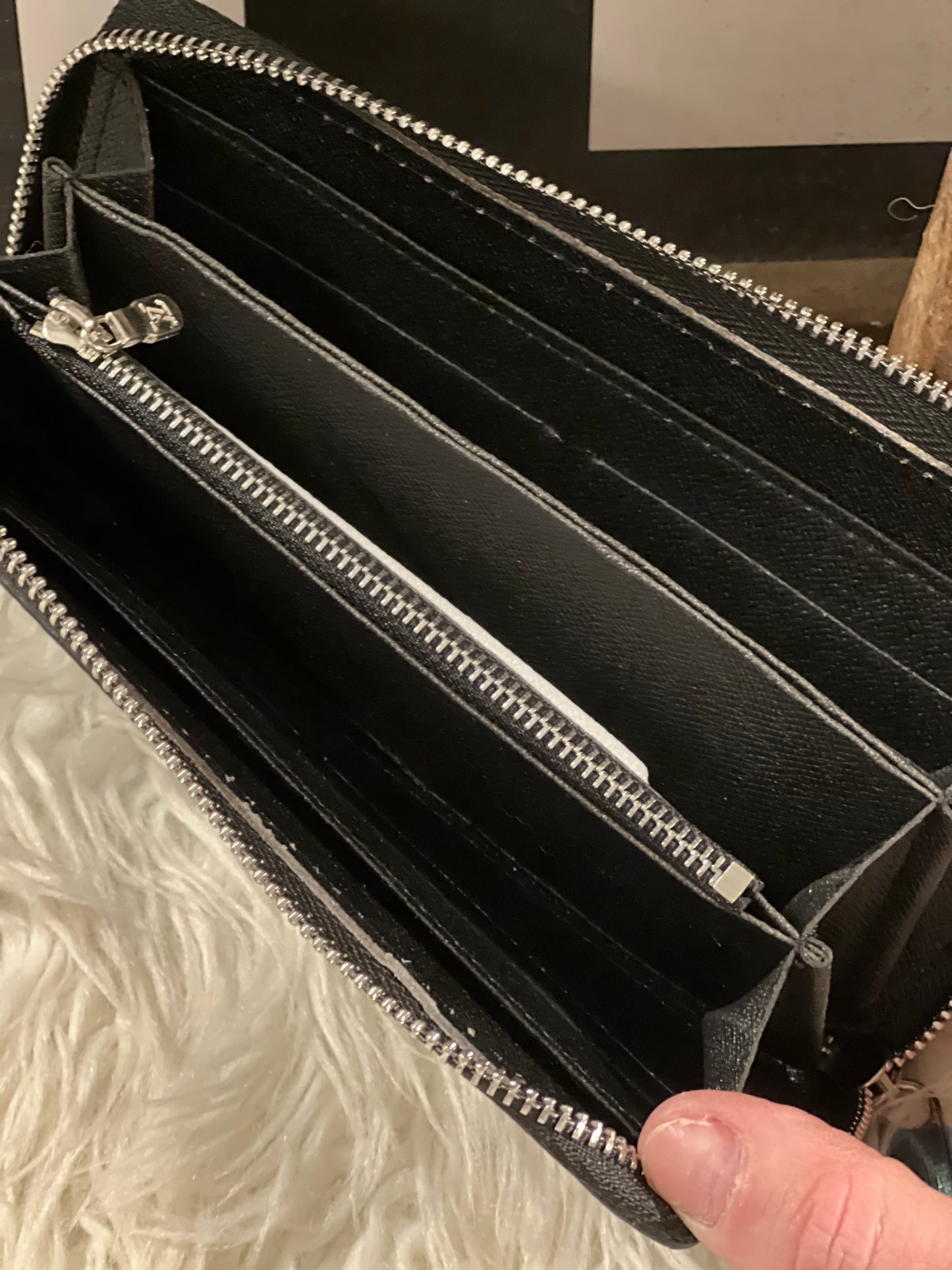 Zipper wallets