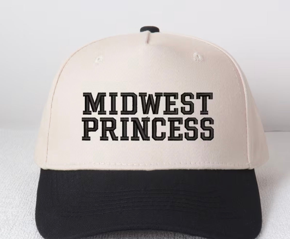 Midwest Princess 👑
Small-town roots. Big-time style.