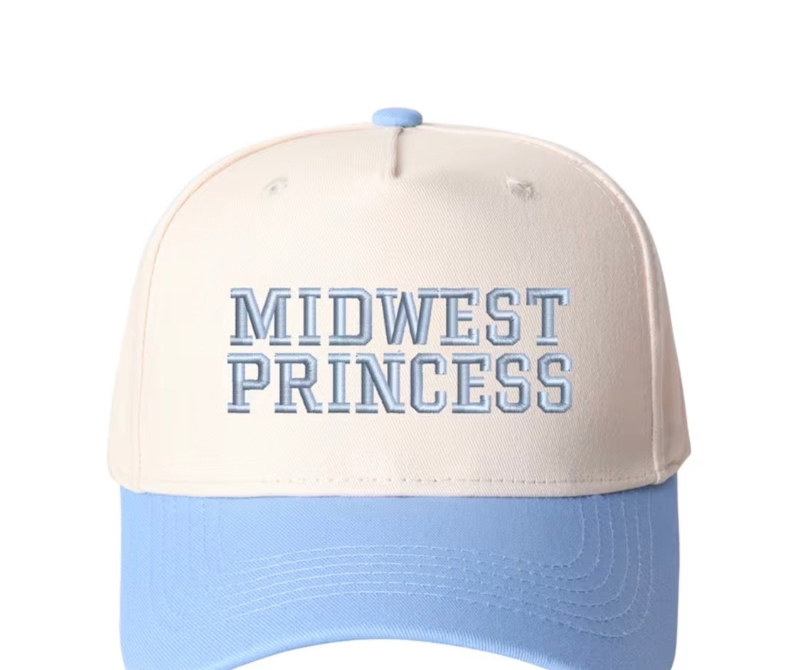 Midwest Princess 👑
Small-town roots. Big-time style.
