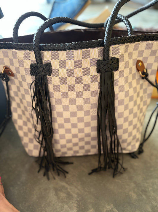 Black fringe white check never full